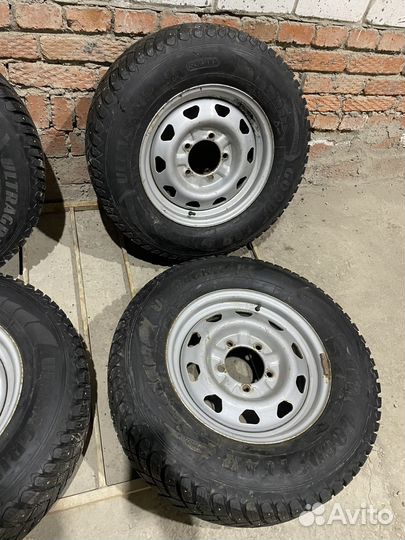 Колеса на УАЗ R16 Goodyear