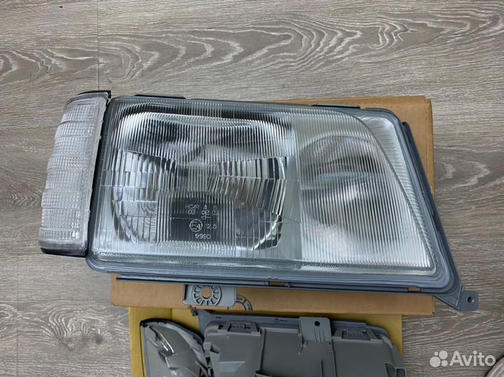 Фара передняя фар Mercedes E W124 Мерседес Е В124