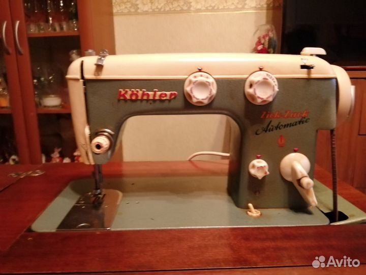 Продам швейную машинку