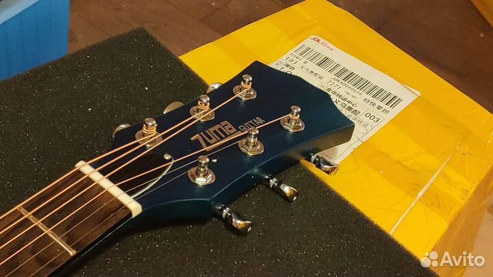 Электроакустическая сайлент-гитара с пьезой