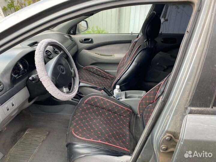 Автомобильные чехлы на сиденья Lacetti