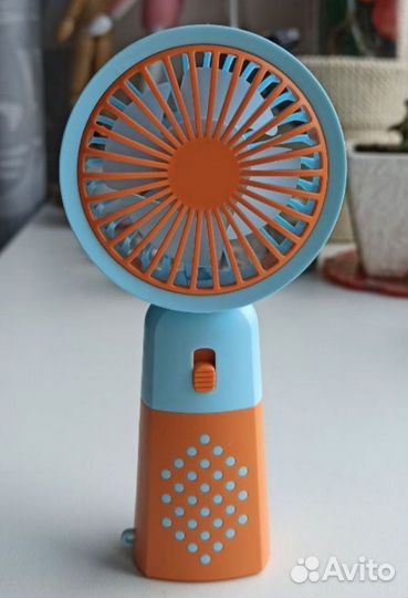 Вентилятор-мини настольный беспроводной новый