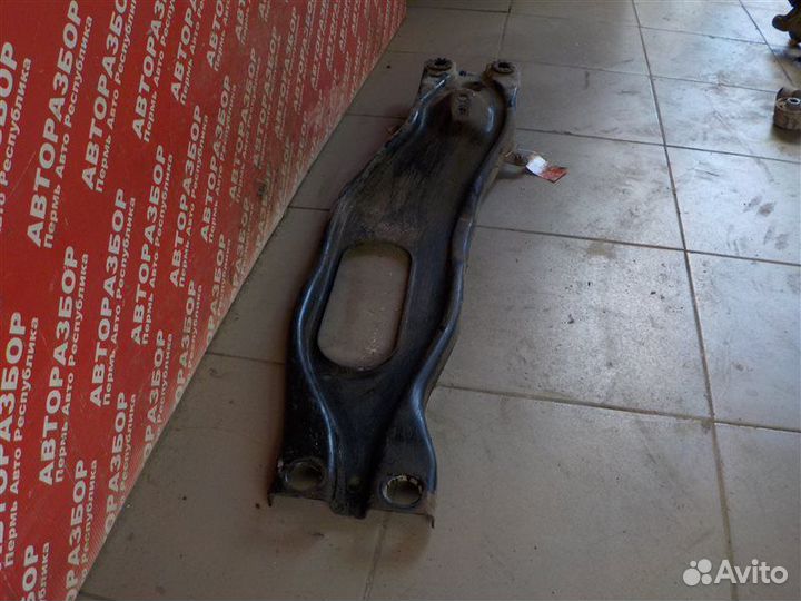 Балка подрамника передняя Kia Spectra FB2272