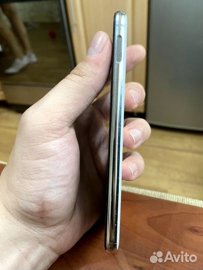 Продам Samsung Galaxy S10e 6/128 Gb