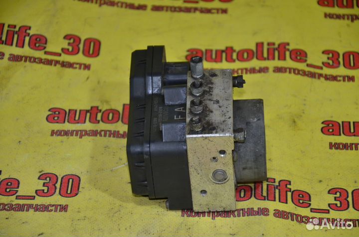 Блок ABS Toyota Auris E150