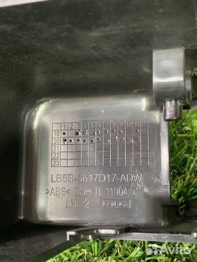 Пластик салазок сиденья передний левый Ford