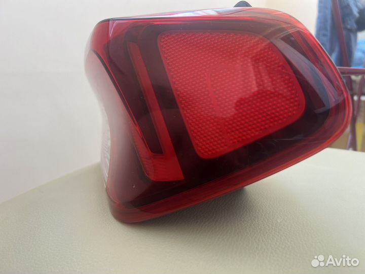 Задняя правая фара kia k5