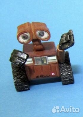 Фигурка робота Валли Wall-e из киндера