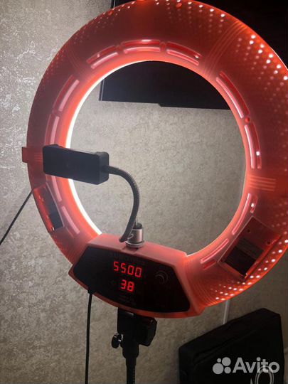 Кольцевая лампа Lumo Ultra