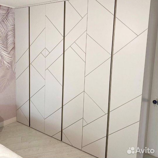 Шкаф двухстворчатый