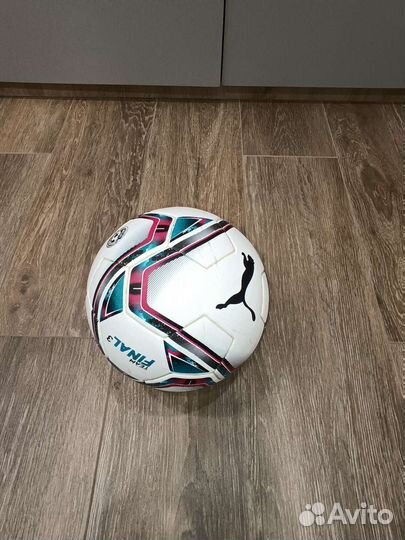 Футбольный мяч puma
