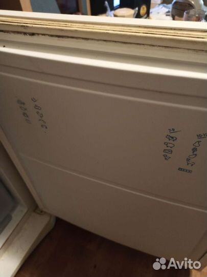 Холодильник indesit