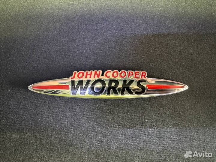 Эмблема JCW John Cooper Works