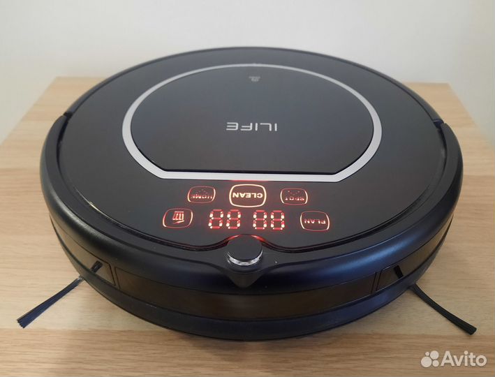 Робот пылесос 