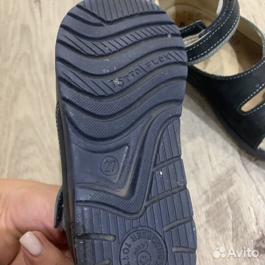 Сандали totto