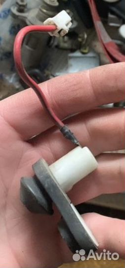 Концевик дверей toyota