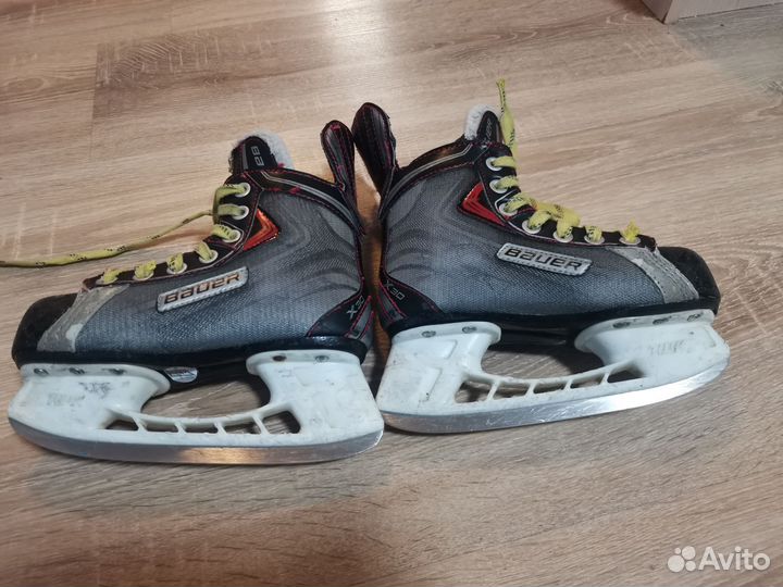 Хоккейные коньки bauer 31