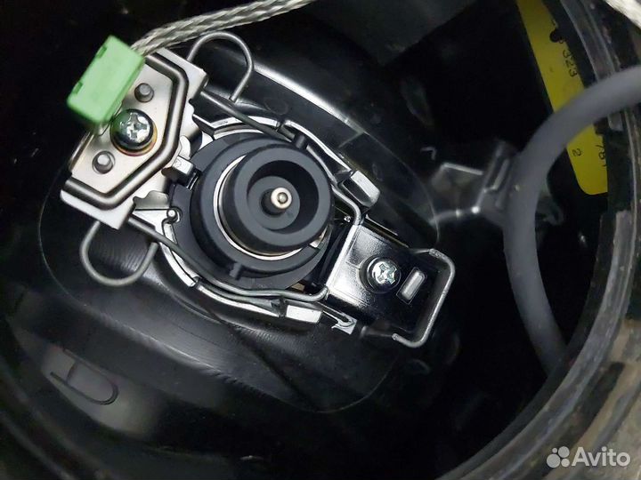 Фара левая mitsubishi outlander xl ксенон