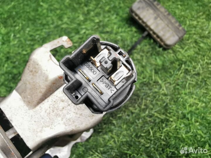 Педаль газа Mazda MPV (LW) II