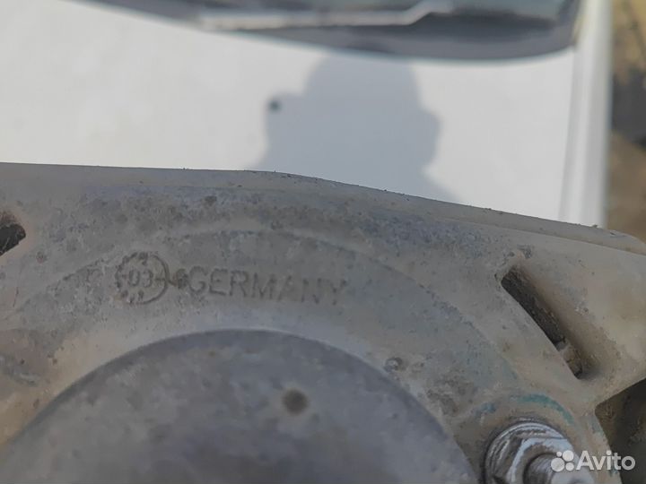 Передняя стойка в сборе Skoda superb 1