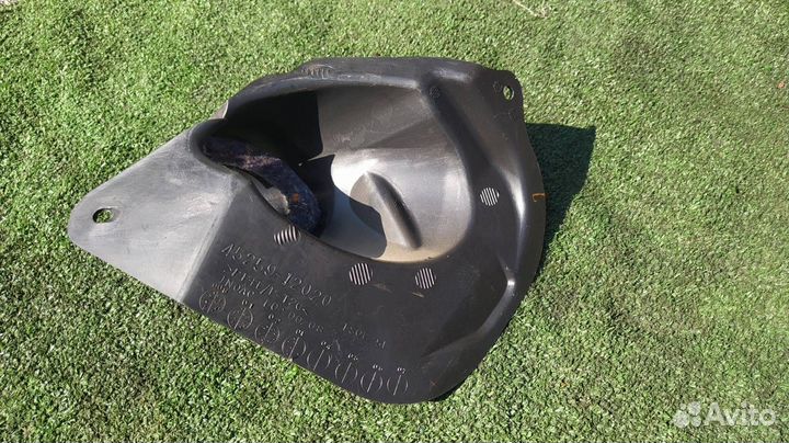 Пыльник рулевой колонки Toyota Corolla Fielder