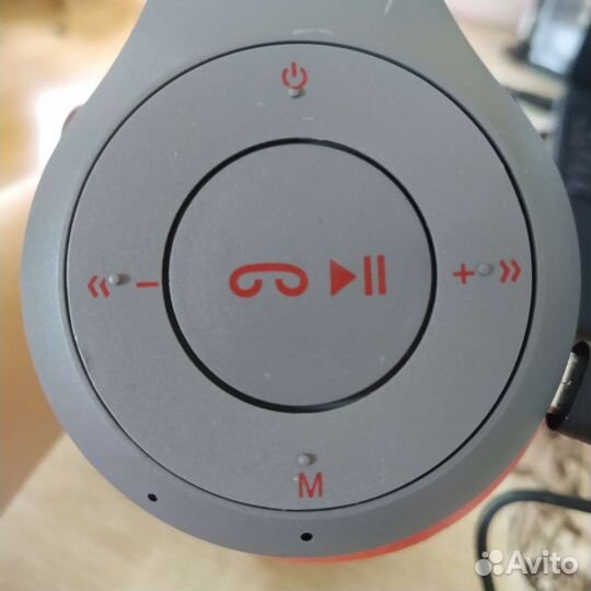 Беспроводные наушники