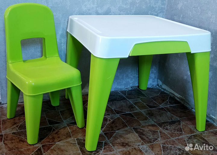 Детская мебель.Комплект. Стол и стул