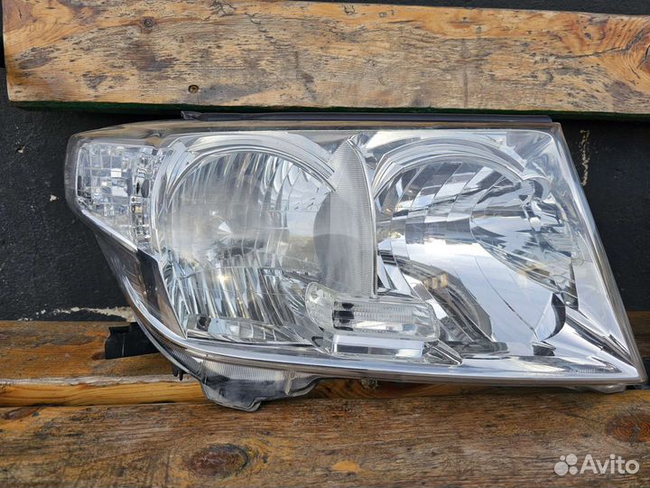 Фары toyota land cruiser 200