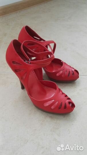 Босоножки Basconi красные