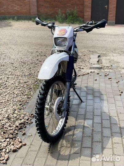 Yamaha XT225W Serow