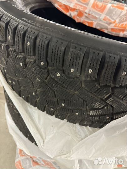 Pirelli Winter Ice Zero 235/55 R20