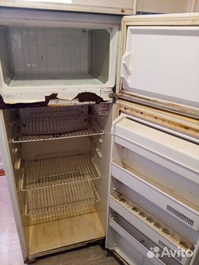 Холодильник 150 см рабочий