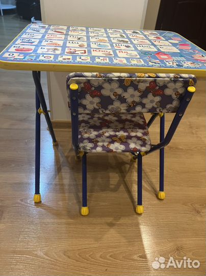 Детский стол и стульчик