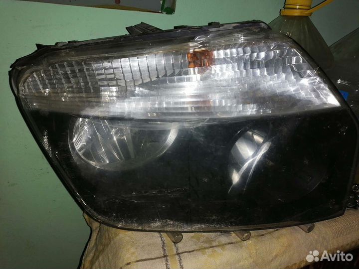Фара правая на renault duster до 2015