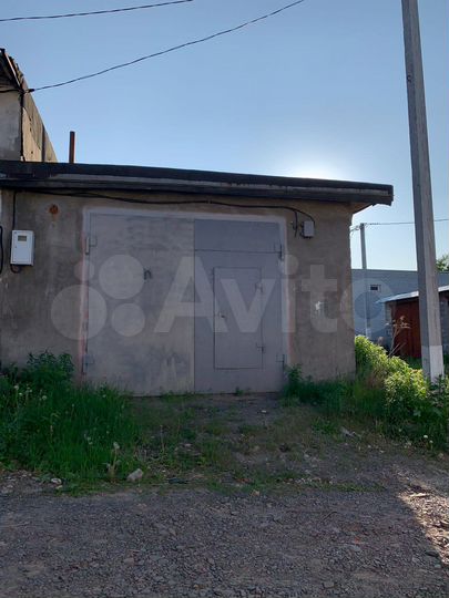 Гараж, > 30 м²