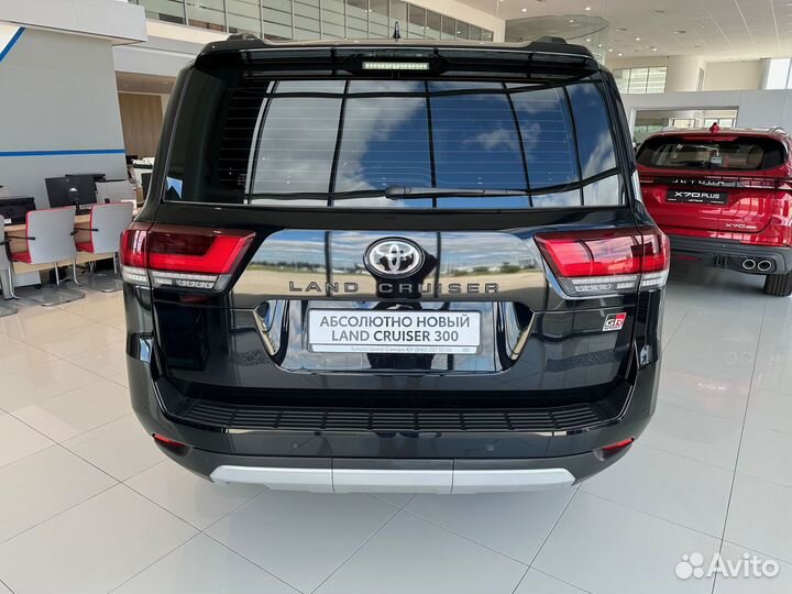 Toyota Land Cruiser 3.3 AT, 2022