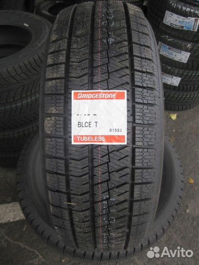 Bridgestone Blizzak Ice 245/45 R18