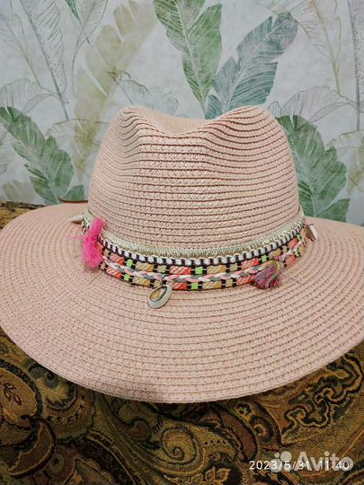Шляпа женская