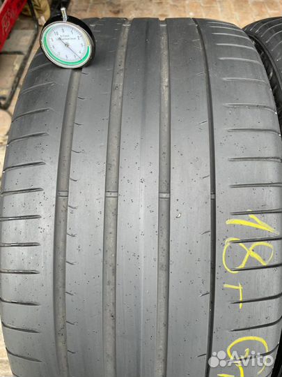 Pirelli P Zero 275/35 R20