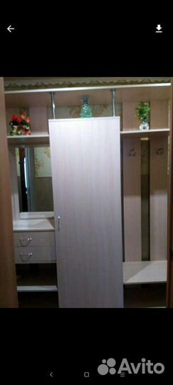 Стенка в прихожую