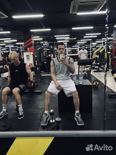 Бармен в ночной клуб