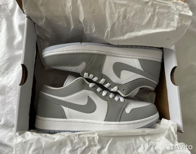 Кеды Nike Air Jordan 1 Low Wolf Grey
