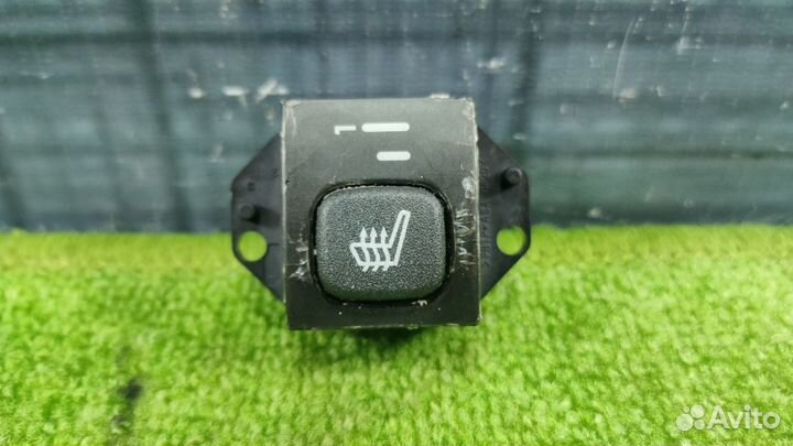 Кнопка подогрева сиденья Cadillac Escalade LQ9