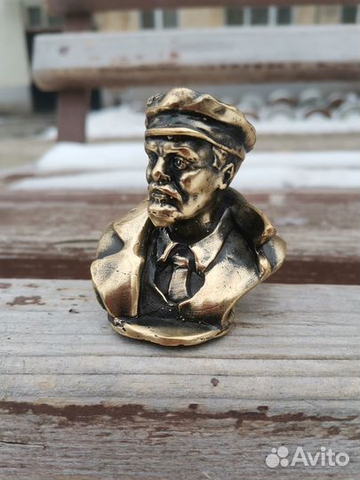 Статуэтка бюст Ленин бронза