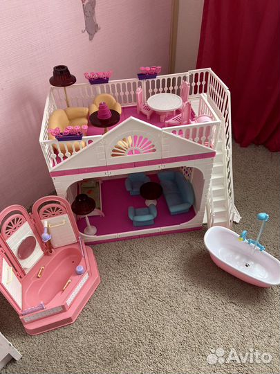 Кукольный домик с мебелью