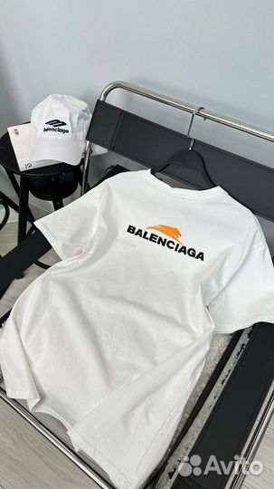 Футболка Balenciaga