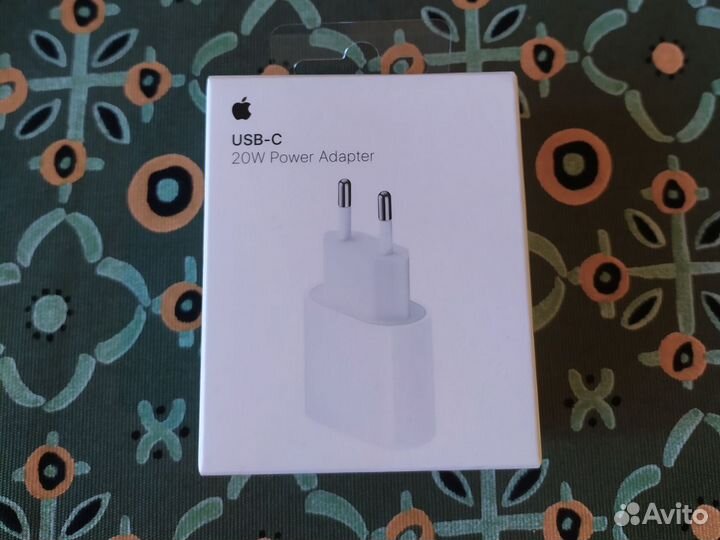 Адаптер питания Apple USB-C 20 Вт