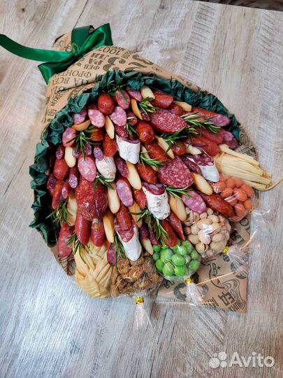 Мужской колбасный букет ящик корзина