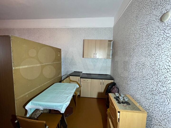 Комната 27,5 м² в 7-к., 2/3 эт.