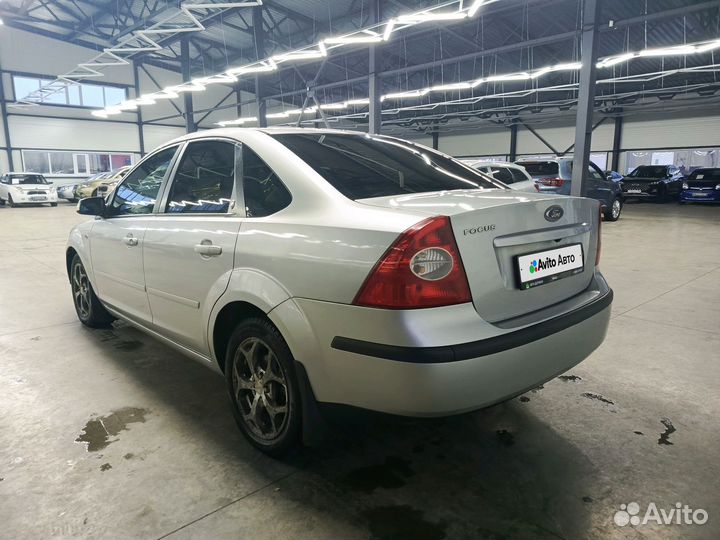 Ford Focus 1.6 МТ, 2006, 215 000 км